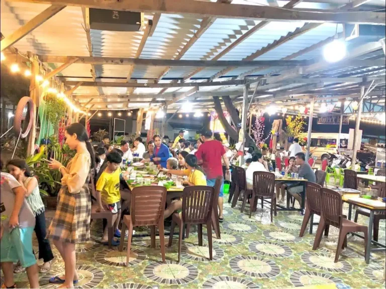 Quán hải sản tươi sống Mai Trinh